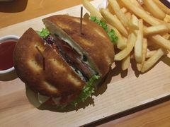 -LENBACH兰巴赫西餐啤酒坊(大连星海广场店)