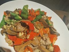 牛肝菌炒肉片-德叔阙里·衢州菜馆(月湖店)