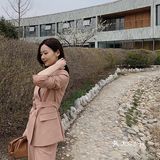 OOTD | 这个春天一定要拥有的烟雾粉西装