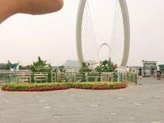 -南京眼步行桥