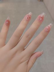 -UGIRL有个美甲