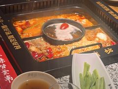 -老牌坊云南鱼豆花火锅(哈西万达店)