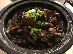 石锅蘑菇烹乌鸡-听香·678茶铺(猛追湾店)