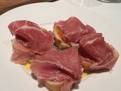 -wineapp葡萄酒餐吧(外滩金融中心店)