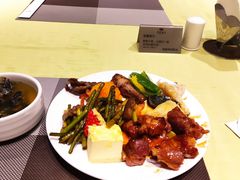 -安徽饭店·白鹭阁自助餐厅(梅山路店)