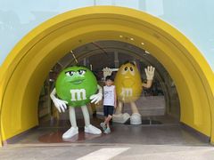 -m豆巧克力世界(上海世茂广场店)