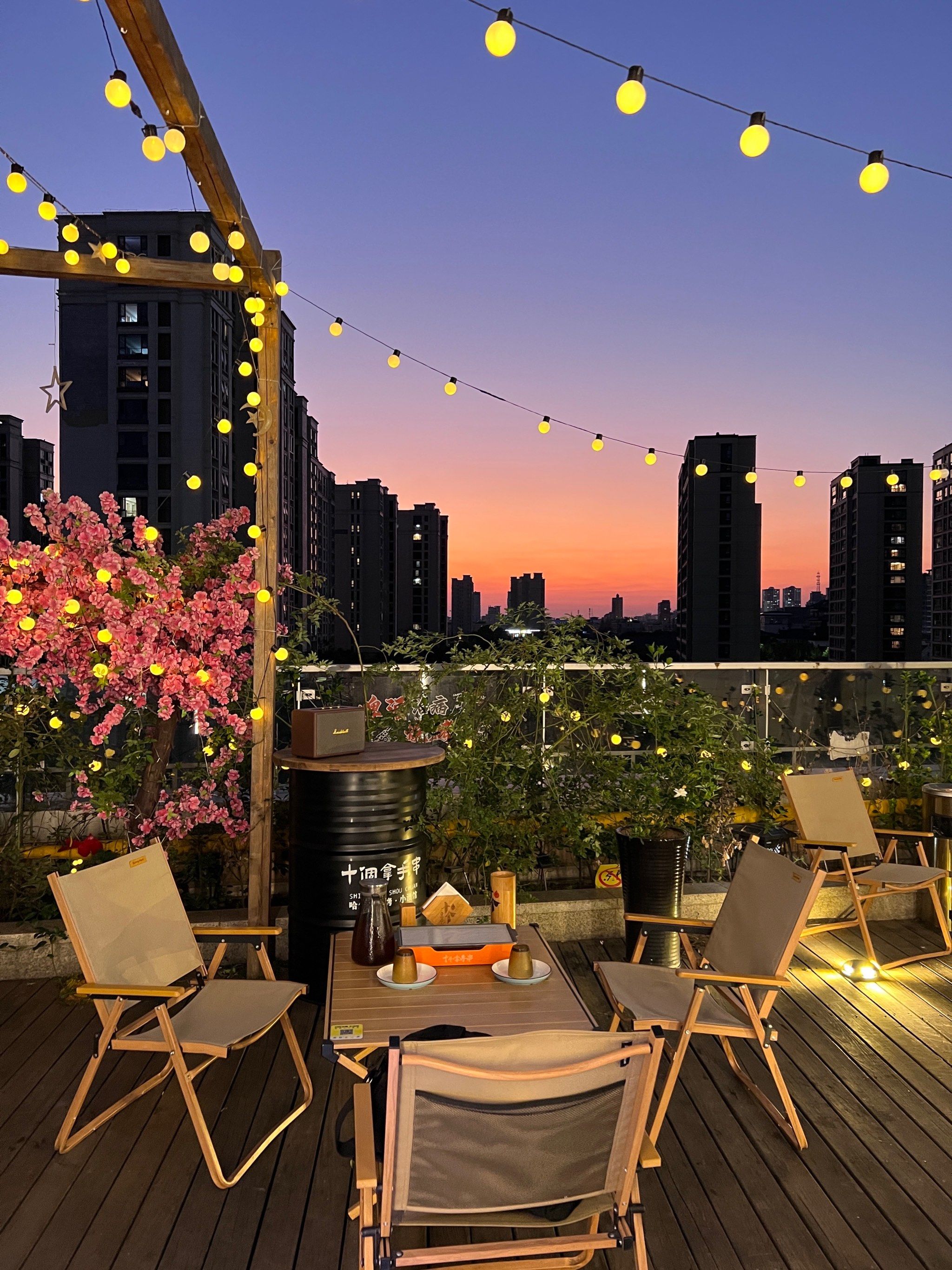 周浦氛围感露台东北烧烤!