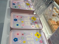 -好利来(上海长宁龙之梦店)