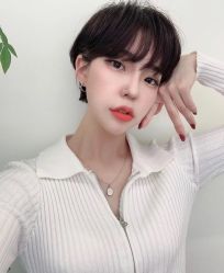 -十六番发型师事务所
