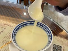 -周大娘牛乳(旧寨古村总店)