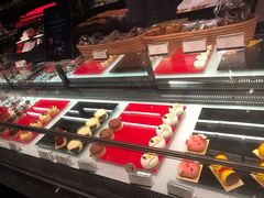 -Salon de The de Joel Robuchon(外滩18号店)