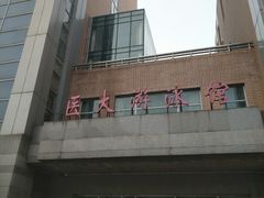 -医科大学游泳馆
