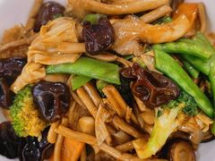 罗汉斋-文记壹心鸡(宝华路店)