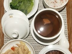 -臻儿屿月子会所(茶山店)