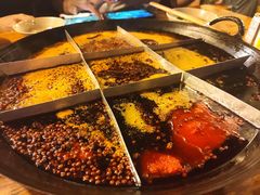 -岗上渣渣老火锅(两路口店)