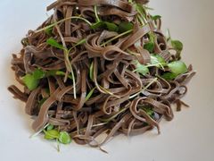 香椿苗拌灵芝豆腐丝-民福居烤鸭店(石榴庄店)
