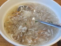 -侬佳蒸菜馆(听潮店)