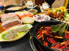 -两三事小郡肝串串香火锅(桂庙店)