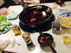 红汤锅底-大院小院传统火锅·小酒馆(北城天街店)