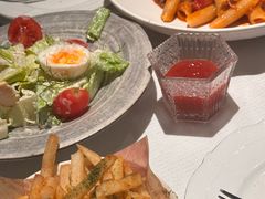 -LESCEDARS Brasserie Bistro香柏树