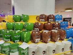 -m豆巧克力世界(上海世茂广场店)