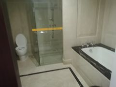 -茂名熹龙国际大酒店(人民广场高铁站店)