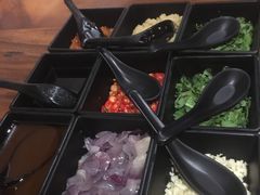 -六扇门潮汕牛肉火锅(BGC店)