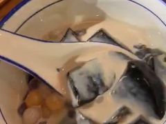 芋圆珍珠烧仙草-十六蒲(桂林路店)