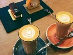 -UNI UNI(环亚凯瑟琳店)