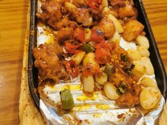 -老东镇啤酒屋海鲜加工·蒸汽海鲜·海鲜烧烤(台东店)