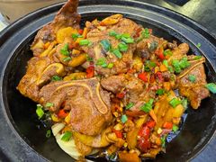 -阿瓦山寨·湘菜现炒·剁椒鱼头王(咸阳总店)