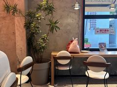-必胜客(上海华谊新所店)