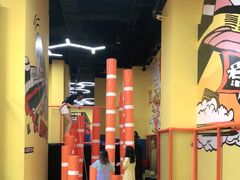 -爱蹦iBOON蹦床运动馆(江汉店)