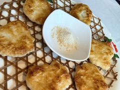 香煎手打墨鱼饼-五稻厨房粤西菜(新闻店)