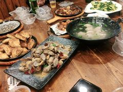 -老东镇啤酒屋海鲜加工·蒸汽海鲜·海鲜烧烤(台东店)