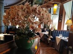 -八府香鸭·啫啫煲(华山路店)