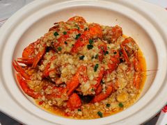 -肥肥虾庄·金牌油焖大虾(汉街SKP店)