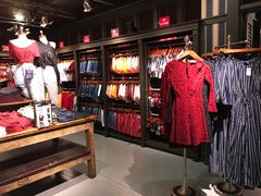 -Hollister(希慎广场店)