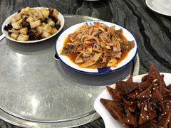 -江湖黑大兔(杨家坪店)