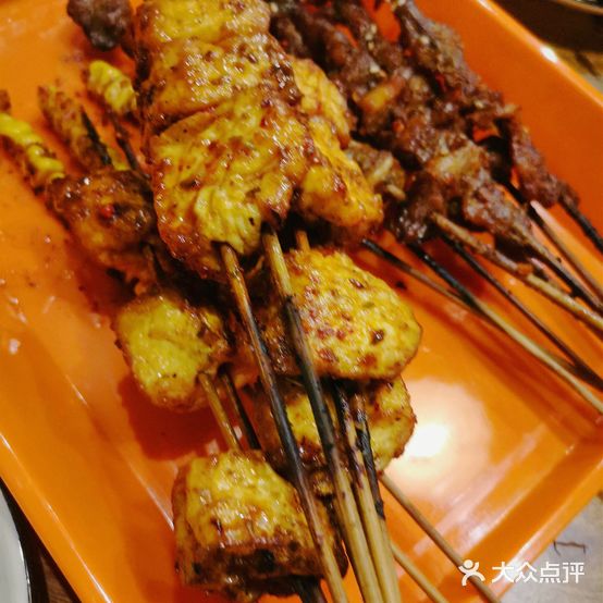酱子撸串·柳州炭火烧烤(窑埠古镇店)