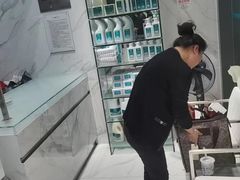 -福奈特洗衣·洗鞋·奢侈品护理(百联中环店)