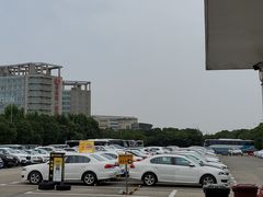 -神州租车(上海浦东机场服务点)