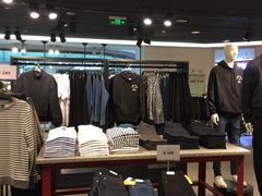 -H&M(鹏欣水游城店)