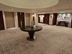 -上海波特曼丽思卡尔顿酒店
