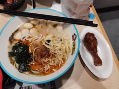 -灵芝妹子海鲜米线(劳动公园店)