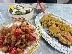 -天天向上素食餐厅(五台山店)