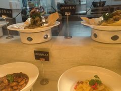 -阿瓦山寨·湘菜现炒·剁椒鱼头王(咸阳总店)
