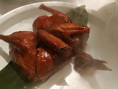 红烧乳鸽-汤城小厨•粤菜•靓汤(金宝街店)