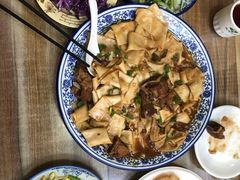 -壹阁胡羊焖饼(特色小吃街店)