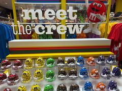 -m豆巧克力世界(上海世茂广场店)